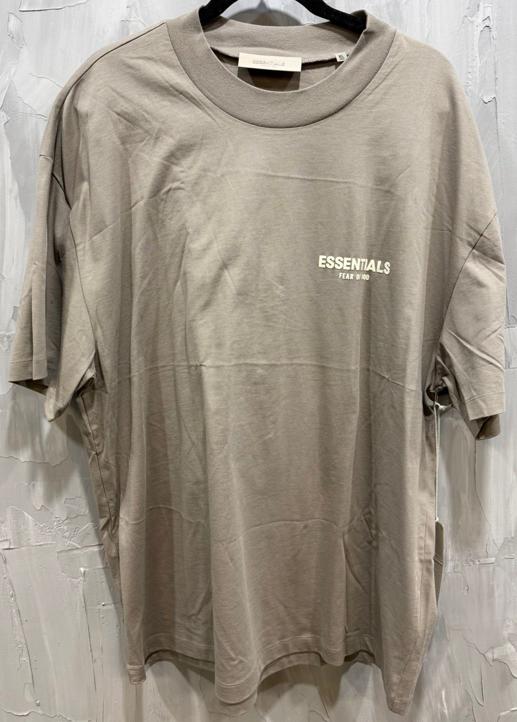 Fear of God Essentials Dessert Taupe Samll logo tee
