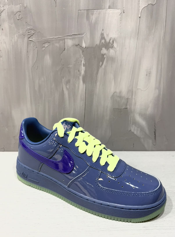 Nike air force 1 low patent leather mystic navy grape ice