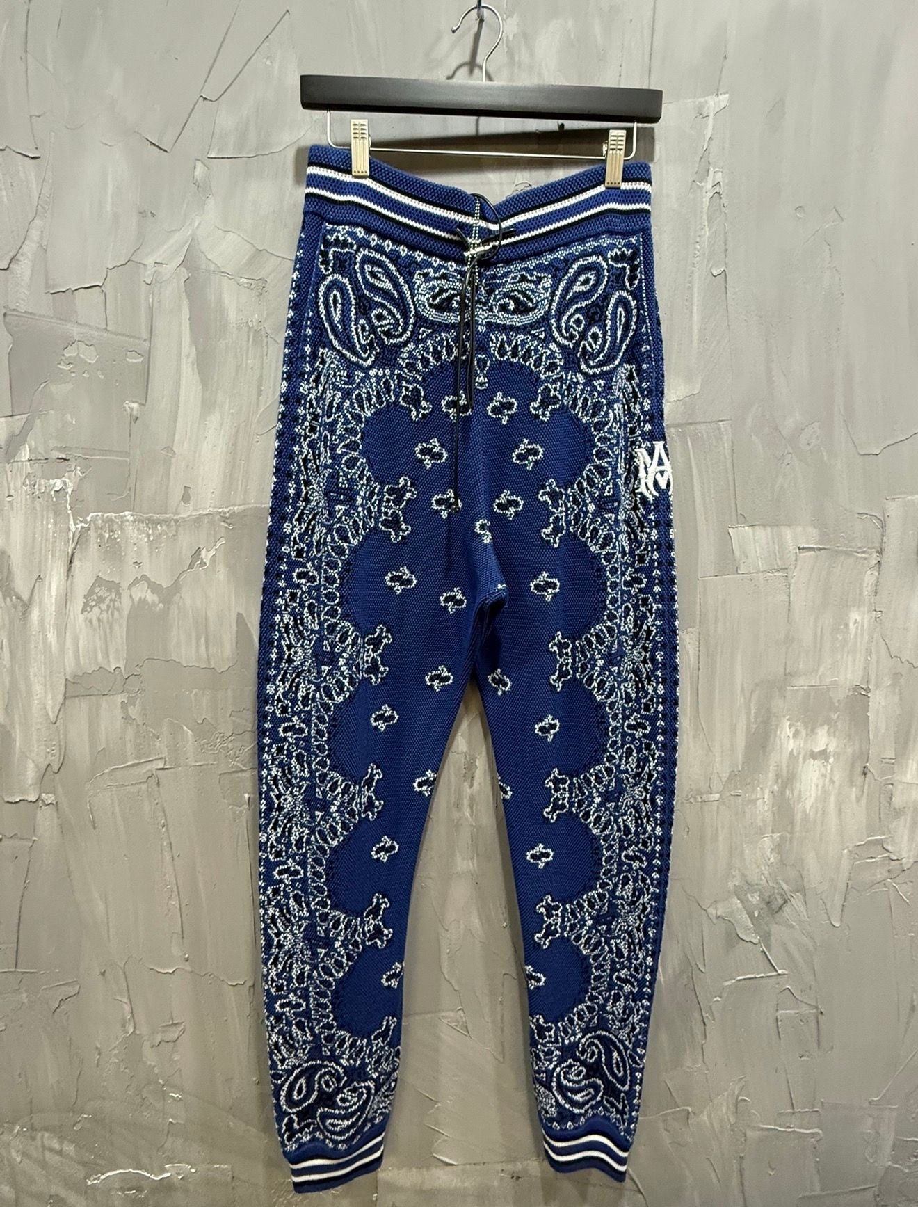 AMIRI MA PAISLEY SWEATPANTS BLUE