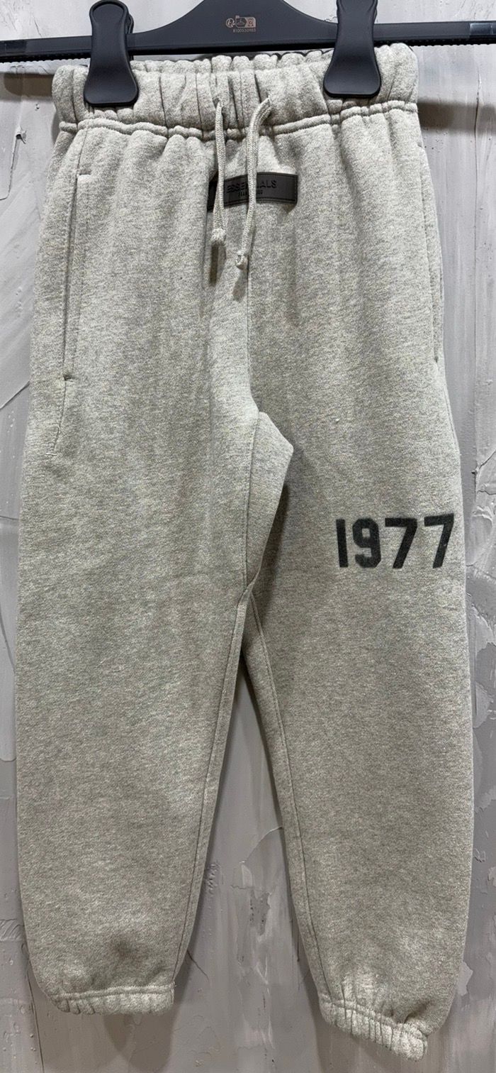 Fear of God Essentials Kids Dark Oatmeal 1977 Sweatpants