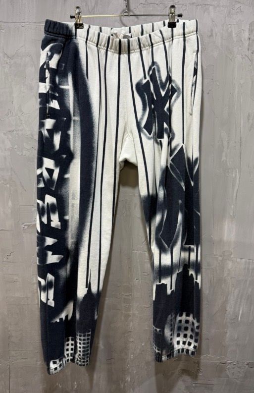 Supreme x New York Yankees Airbrush Sweatpants