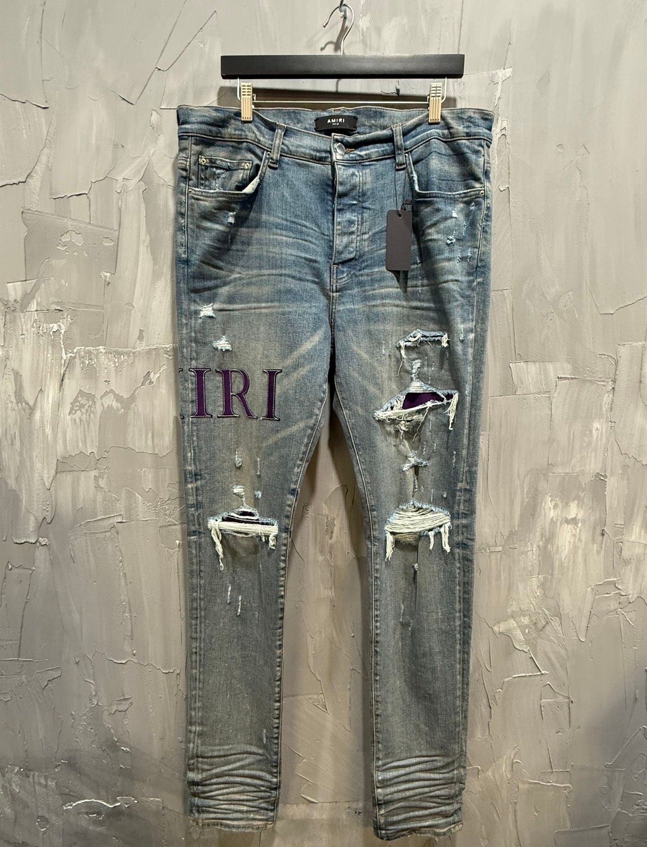 Serif Logo Jean Purple