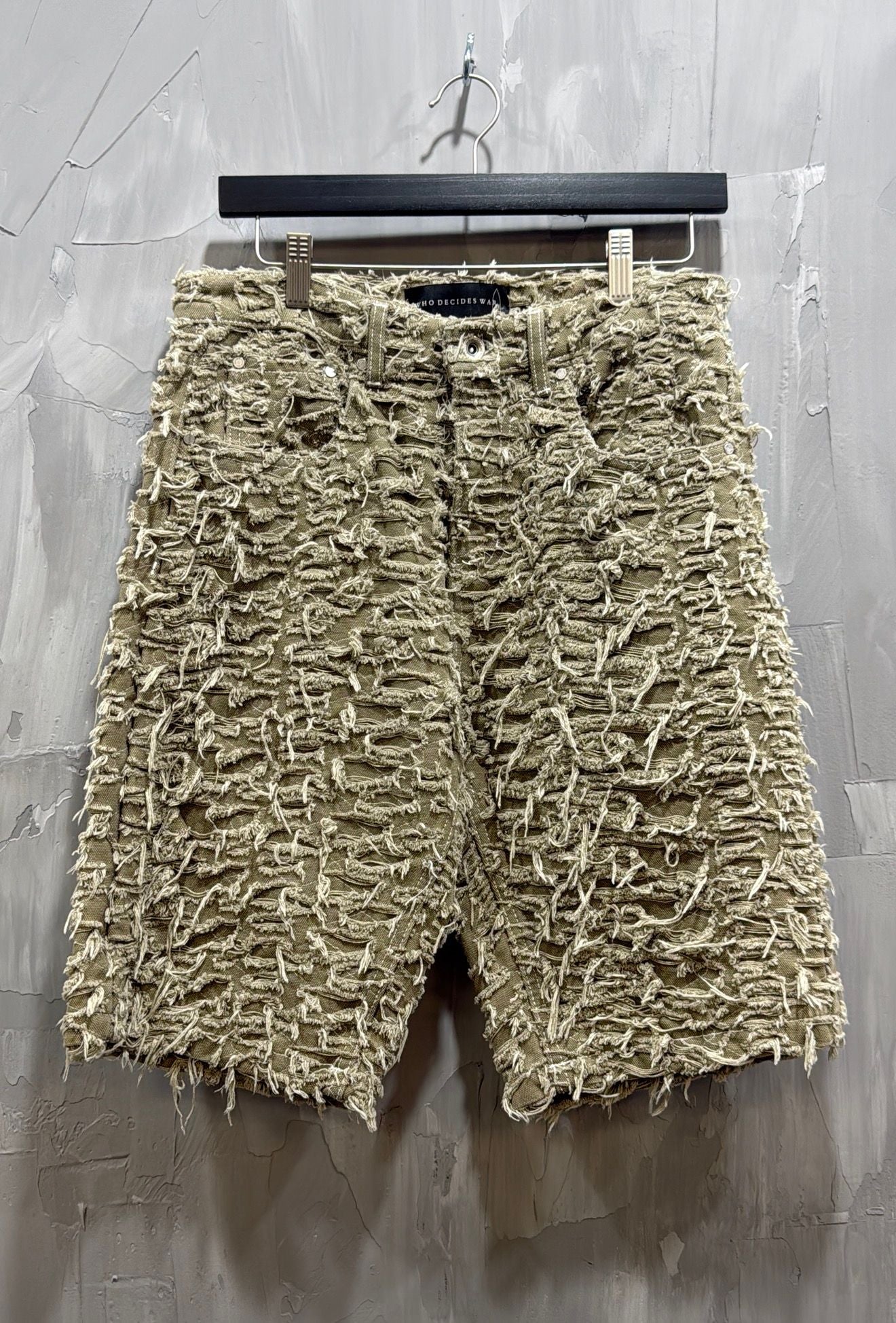 WDW TAUPE HUSK SHORTS