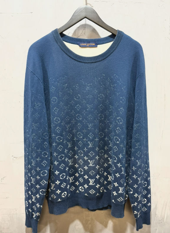 Louis Vuitton LVSE Monogram Gradient Crewneck Sweater (Blue/White) - Like New