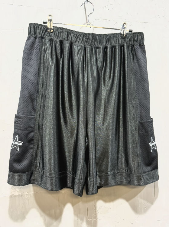 Supreme side pocket basketball shorts black