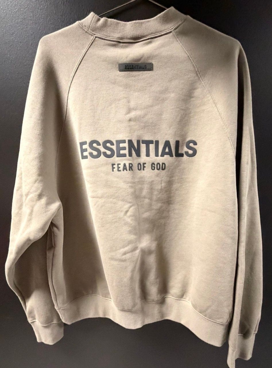 Fear of God Essentials Dessert Taupe Crewneck