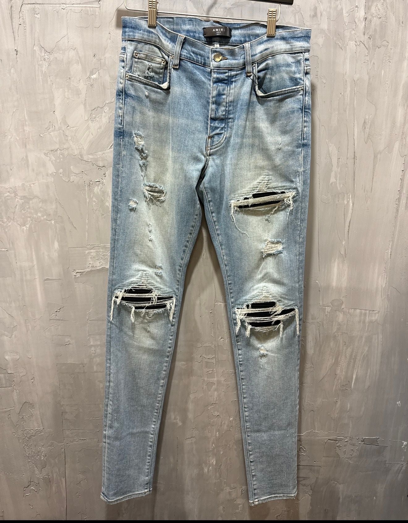 MX1 black patch light wash denim