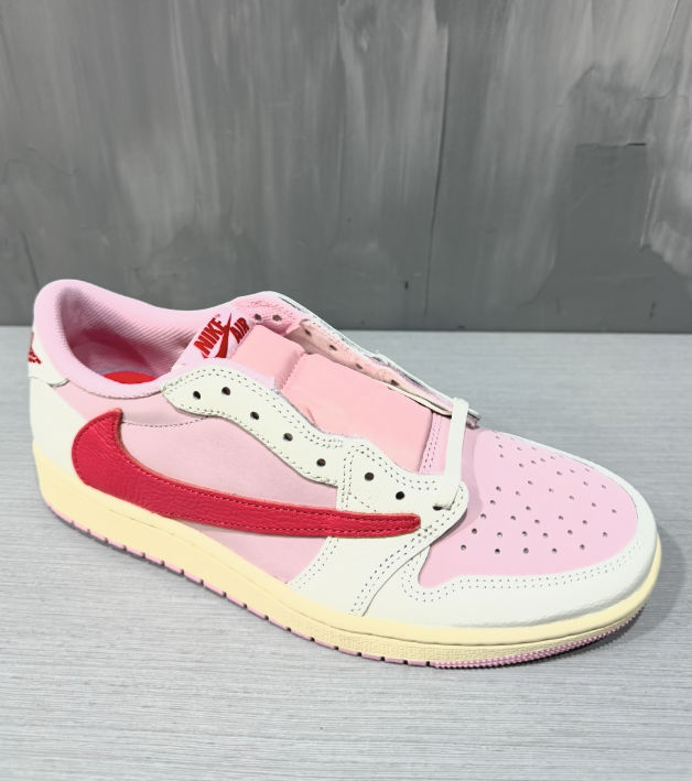 Jordan 1 low Travis Scott tropical pink