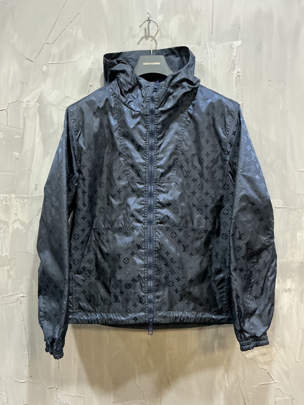 LV MONOGRAM REVERSIBLE WINDBREAKER NAVY