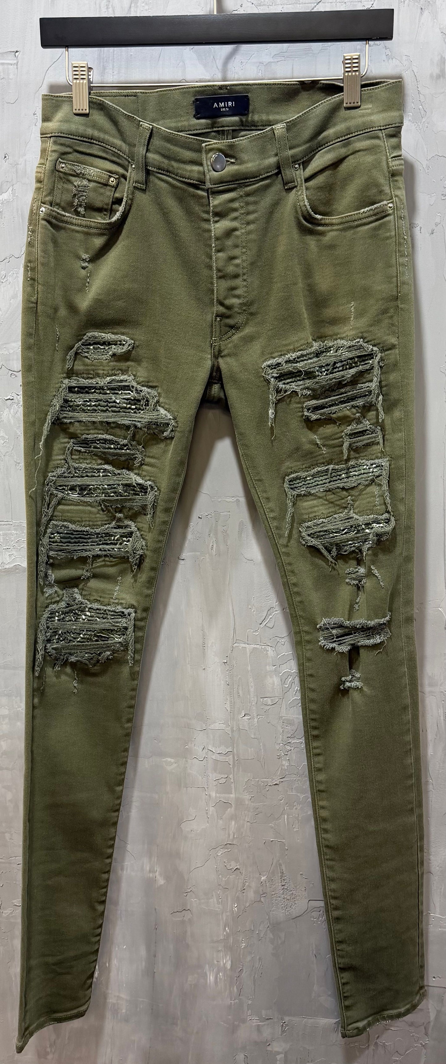Distressed bandana thrasher olive jean