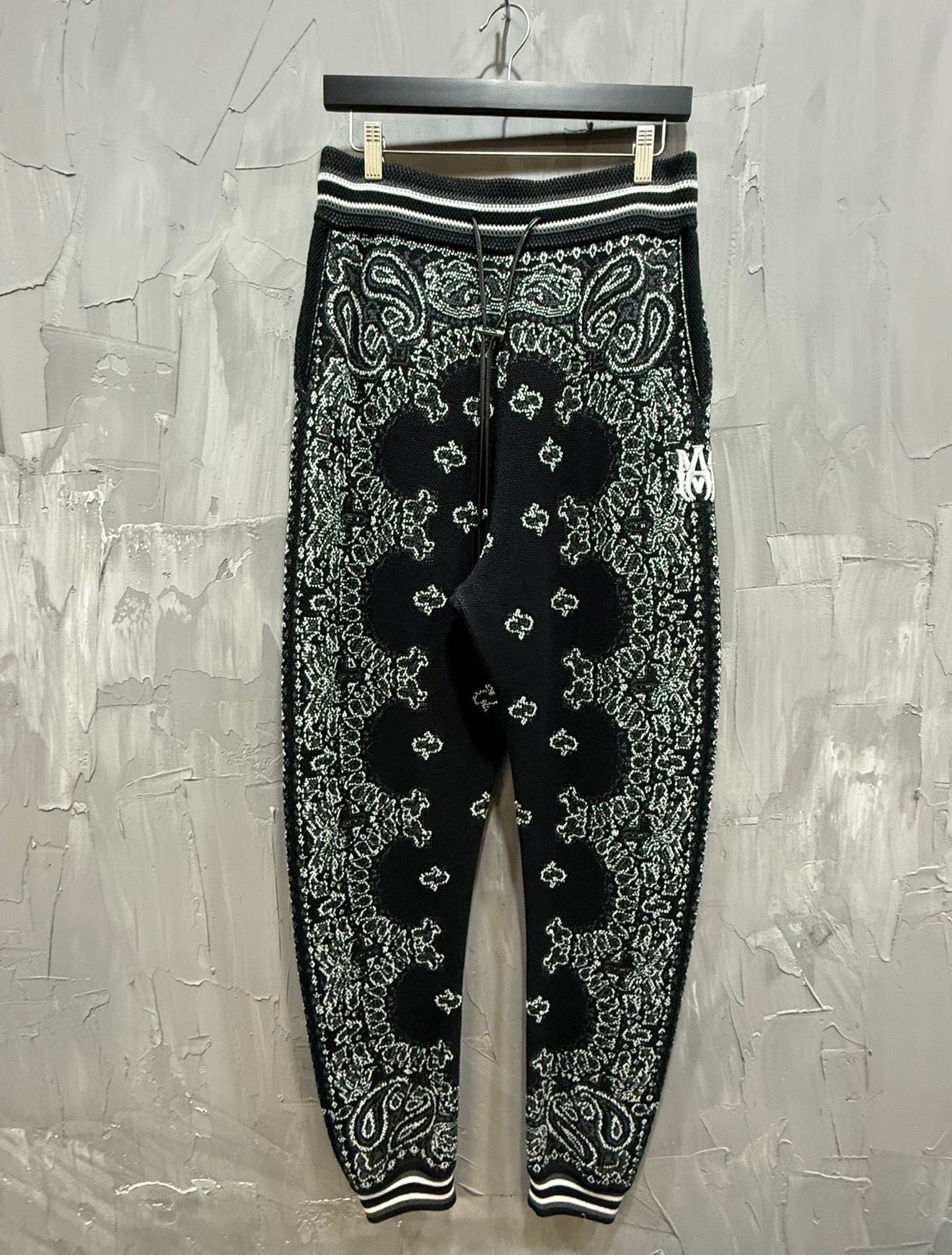 AMIRI MA PAISLEY SWEATPANTS BLACK