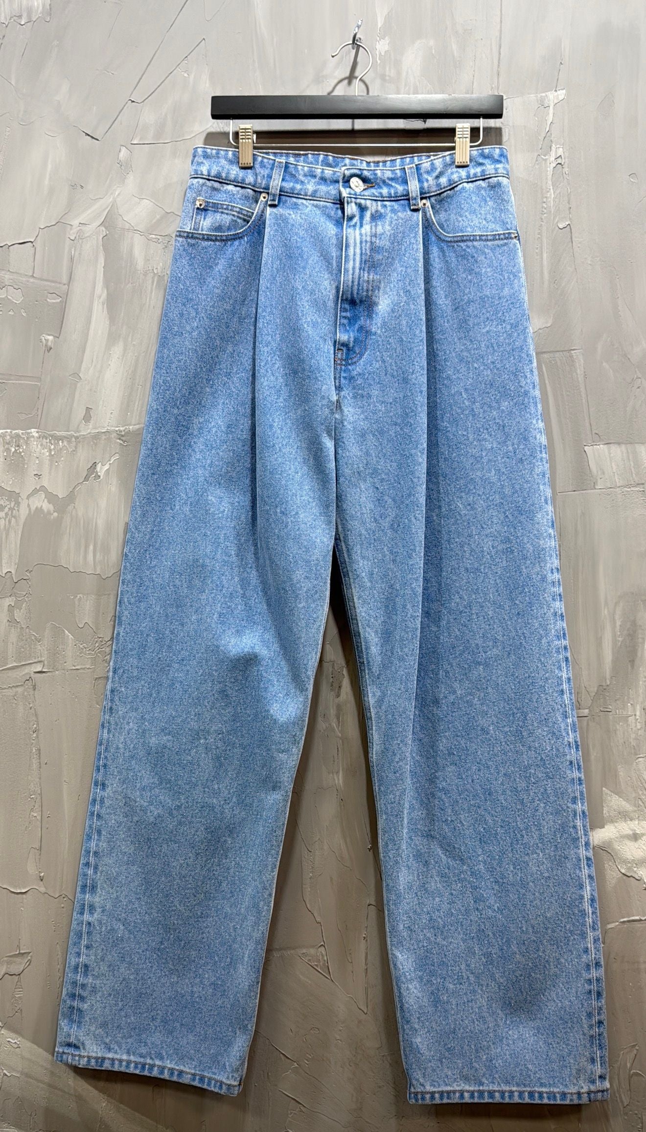 BLEACHED COATED ORGANIC DENIM JEAN COBALT