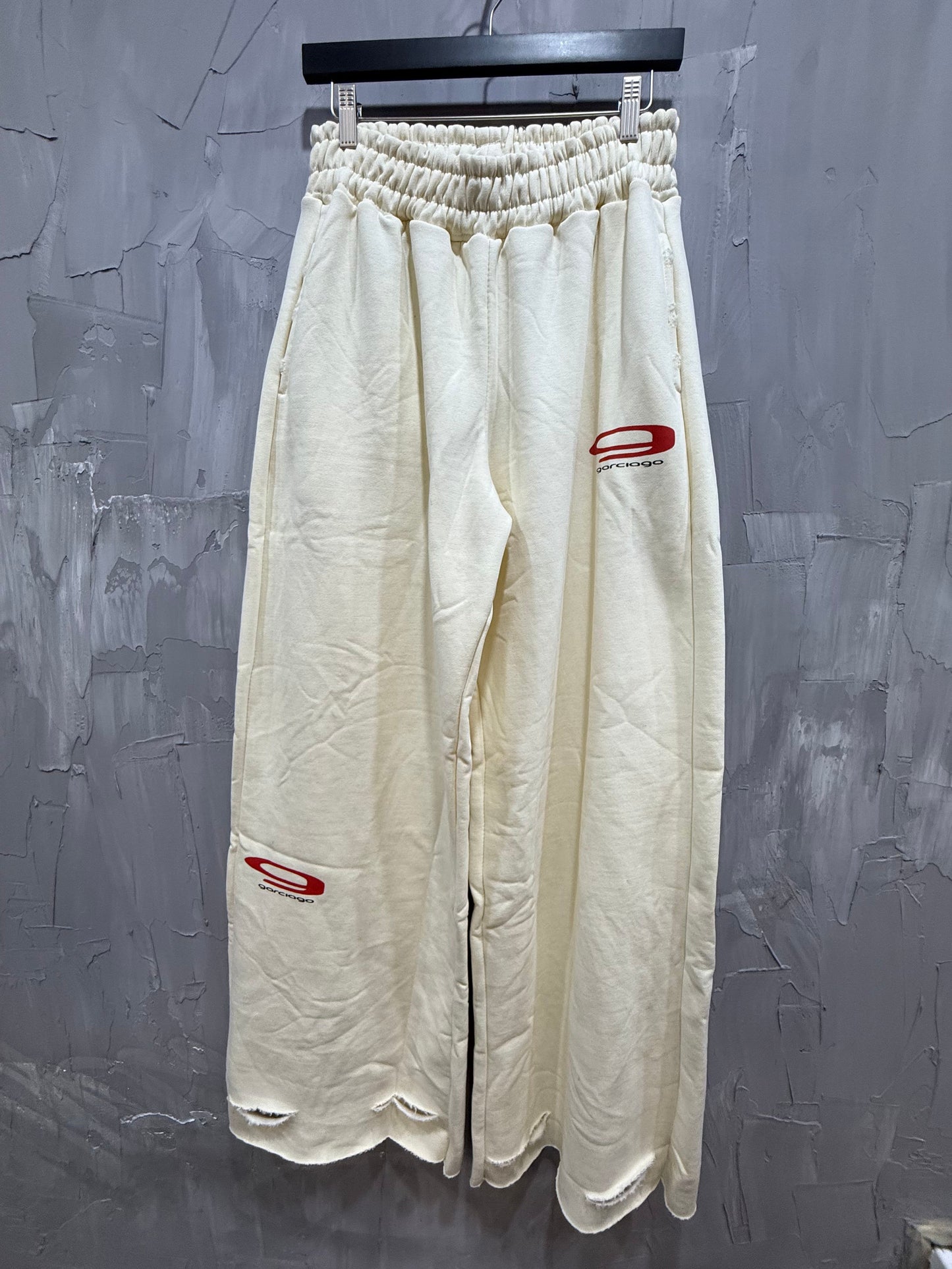 GARCIAGO SWEATPANTS CREAM