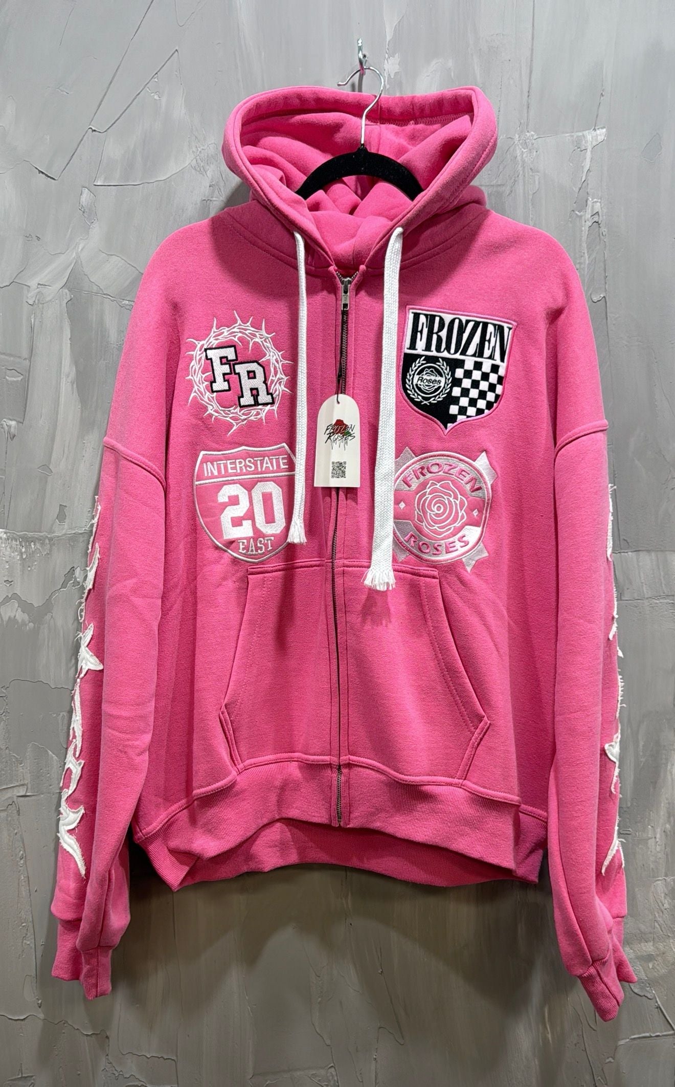 FROZEN ROSES EMBROIDERED PATCHED HOODIE PINK