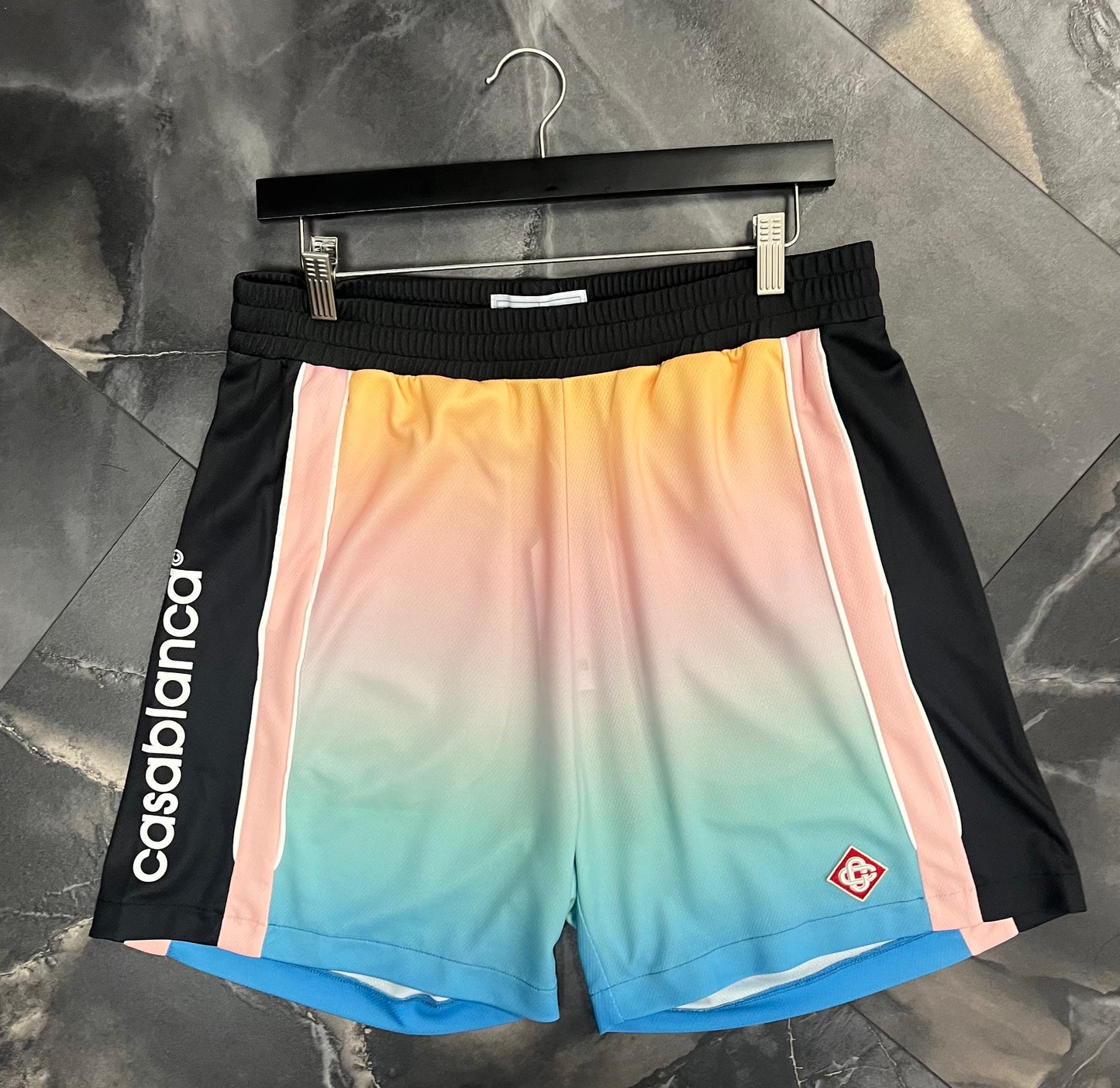 FOOTBALL SHORTS GRADIENT